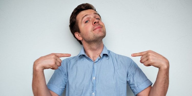 Can narcissistic managers faux that they care?