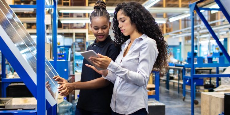 For engineers, asking for assist at work is influenced by gender