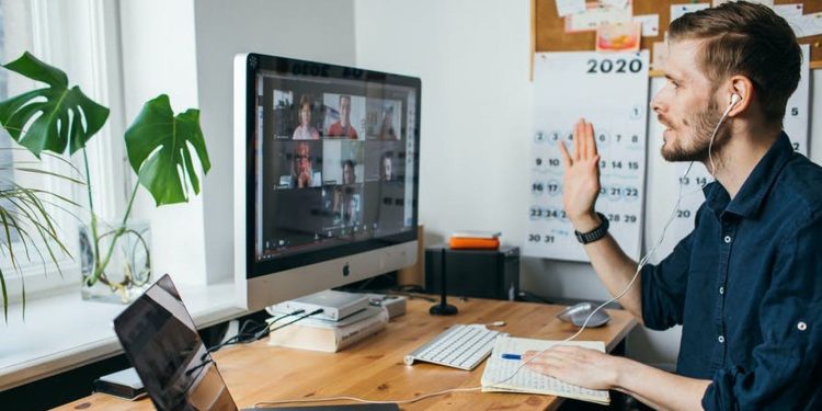 To exhibit their dedication, teleworkers are making themselves extra accessible than ever