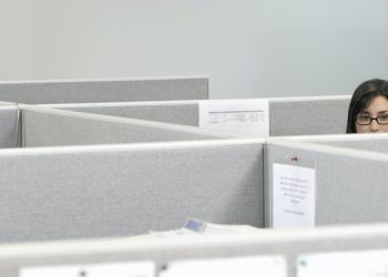 Here's what to do when you encounter people with 'dark personality traits' at work